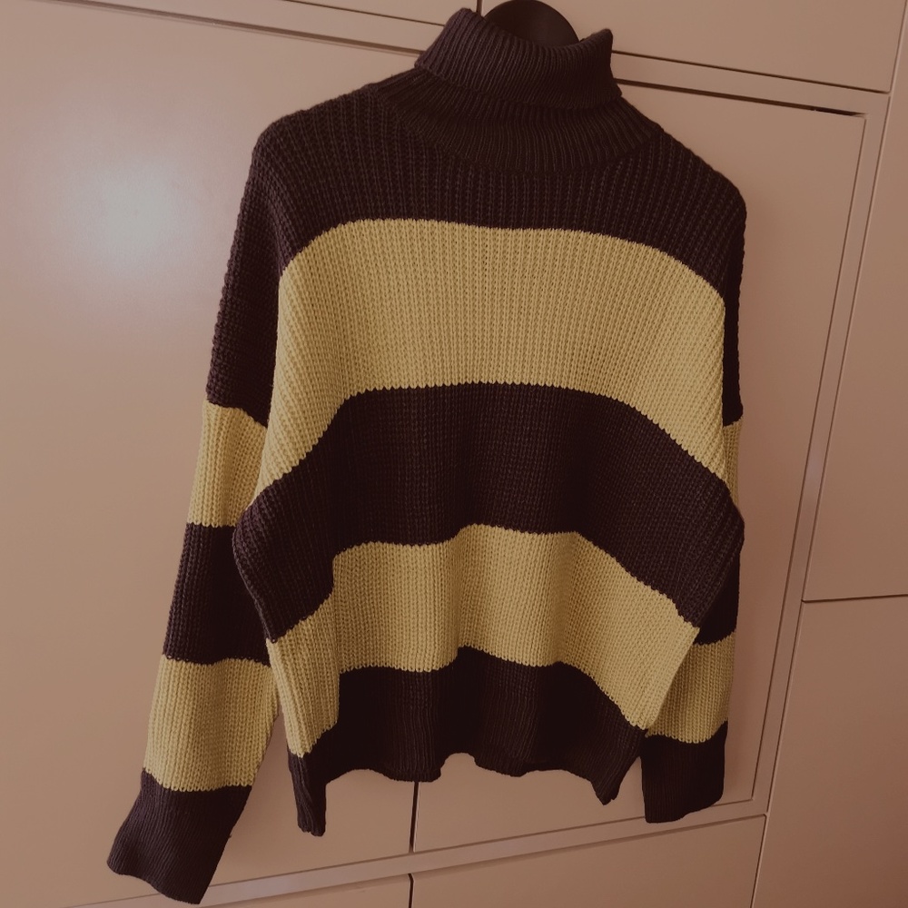 SHEIN Colorblock Turtleneck Drop Shoulder Sweater - NWOT (L) - Picture 4 of 10